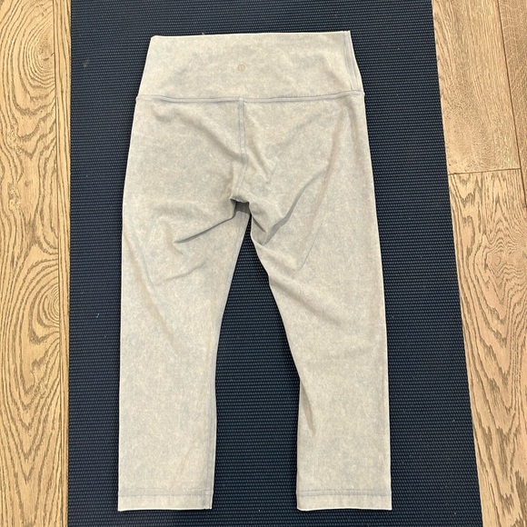 Lululemon Athletica Light Bluish Green Cropped Leggings - Picture 2 of 3